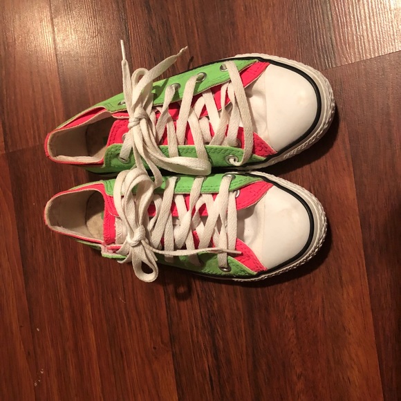 Converse - Picture 2 of 5